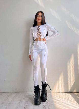 Трикотажний комплект топ зі шнурівкою та легінси