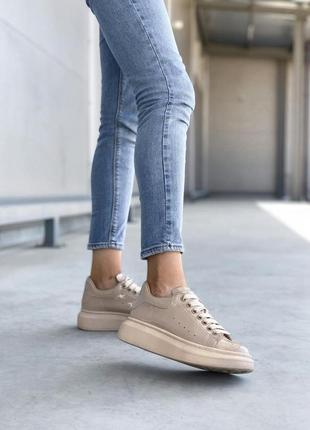 Жіночі кросівки alexander mcqueen low light beige matte / smb2 фото