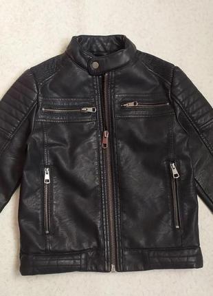 Классная куртка c&a на мальчика 9лет