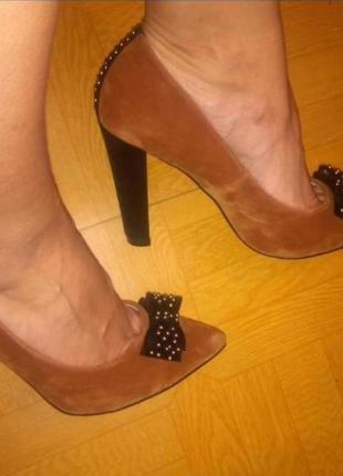Женские туфли лодочки на каблуке коричневые замш4 фото