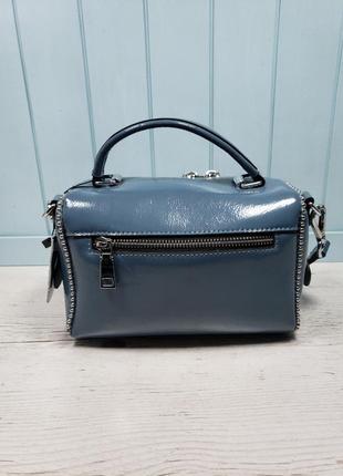 Женская кожаная лаковая сумка черная голубая синяя белая жіноча шкіряна сумка чорна синя5 фото