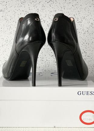 Ботильйони. на платформі guess. боти.5 фото