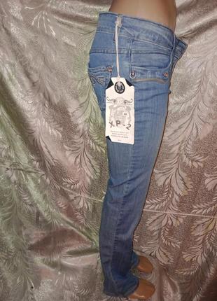 Xp-2. світло-блакитного кольору нові жіночі джинси на стегнах талії7 фото