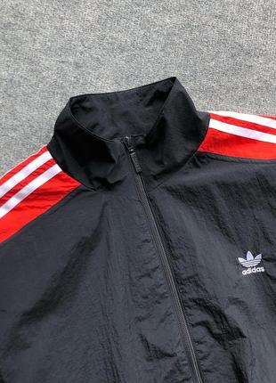 Оригинальная куртка, ветровка adidas originals w woven windbreaker jacket black/red4 фото