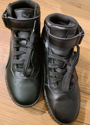 Сникерсы кроссовки оригинальные натуральные кожаные демисезонные puma carina 2.0 leather full black light
