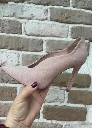 Модельные туфли с лазарным напылением