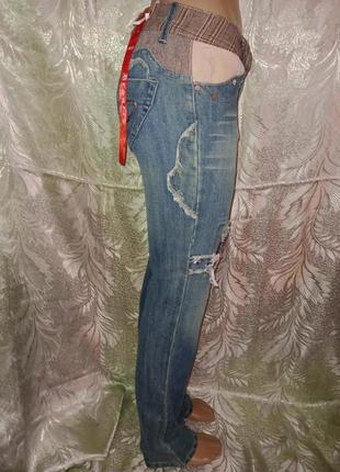 Женские джинсы 👖 с вышивками рисункоми цветы маленького размера.7 фото