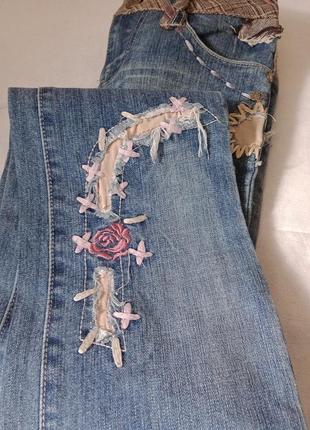 Нові жіночі джинси 👖 з вишивками малюнком квіти не звичайні.10 фото
