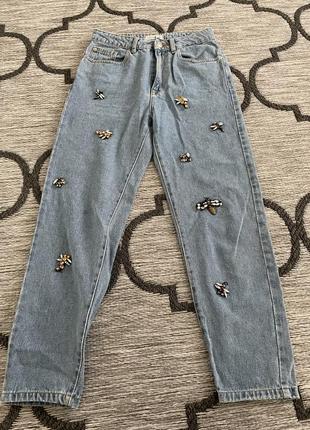 Джинси mom pimkie з нашивками