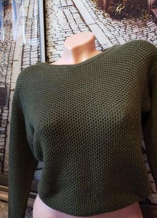 Женский укороченный  свитер