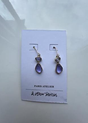Сережки &amp; other stories dangling mini stone pendant earrings cos2 фото