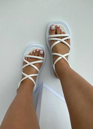 Босоножки переплета греческий стиль