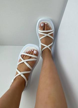 Босоножки переплета греческий стиль