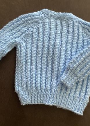 Вязаный свитер нежно голубого цвета3 фото