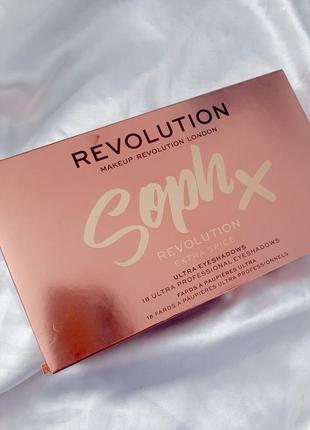 Makeup revolution london soph x eyeshadow palette extra spice3 фото