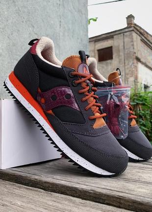 Чоловічі кросівки saucony jazz 81 peak 70574-1s grey berry1 фото