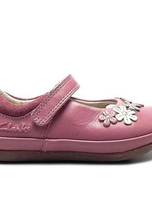 Кожаные детские туфли clarks (англия)4 фото