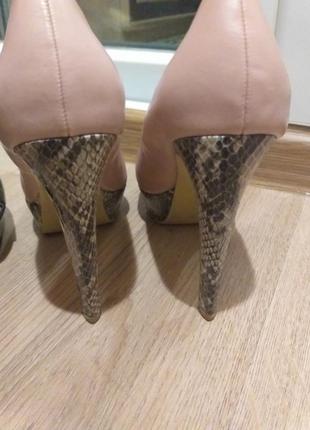 Продам комплект обуви