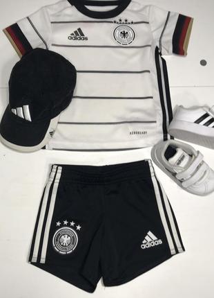 Фірмовий набір adidas