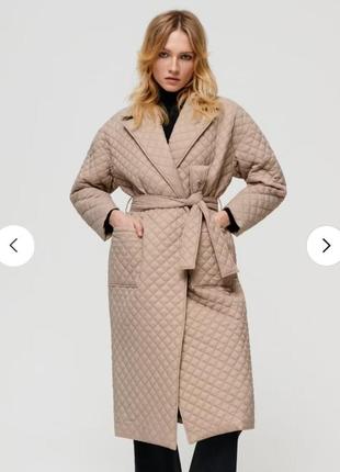 Жіноче стьобане пальто
