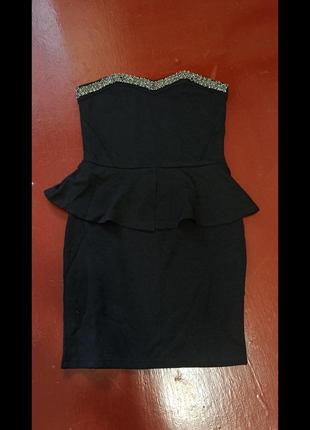 Платье короткое черное открытое1 фото