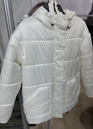 Терла зимняя молочная куртка с поясом