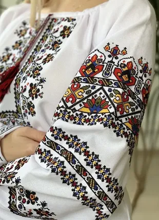 Вишиванка на домотканому полотні