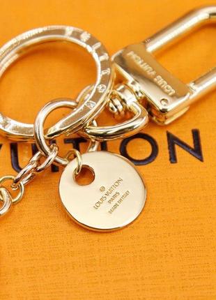 Неперевершений брелок для ключів в стилі луі вітон louis vuitton