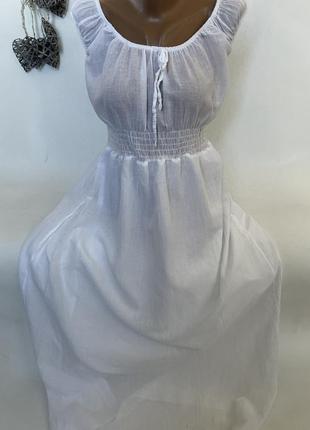 Повітряне біле плаття сарафан