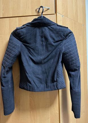 Куртка-косуха, цвета баклажан из натуральной  замши, размер хс-с (40-42) фирма actors турция. отличное состояние.2 фото