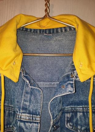 Куртка джинсов( з принтом на спині) жіноча4 фото