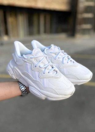 Кроссовки adidas ozweego triple white