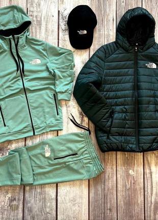 Комплект the north face все что на фото куртка + кофта + брюки + кепка7 фото