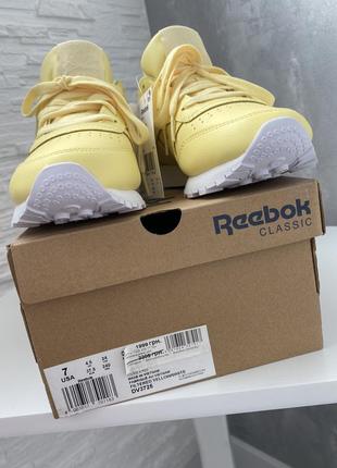 Reebok невероятно яркий цвет4 фото