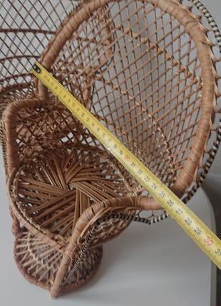 Плетенное кресло для кукол винтаж