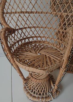 Плетенное кресло для кукол винтаж