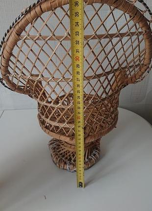 Плетенное кресло для кукол винтаж