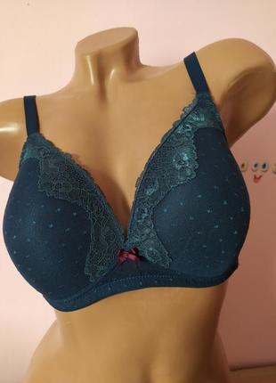 Комфортний бюстгалтер з формованою чашкою без кісточок c&a, eur 80c