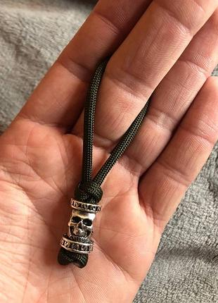 Темляк из паракорда с бусиной латунь ручной работы брелок