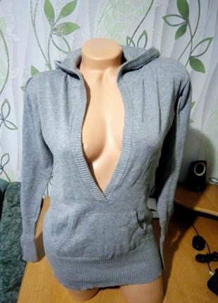 Кофточка с капюшоном