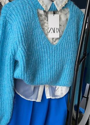 Голубой свитерик с вырезом zara3 фото