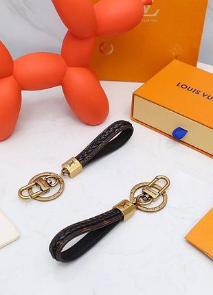 Минималистичный брелок в стиле луи виттон louis vuitton