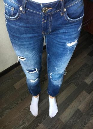 Крутые джинсы бойфренды1 фото