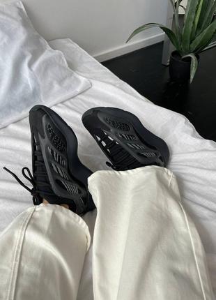 Кроссовки женские adidas yeezy boost 700 v3 «&nbsp;black alvah&nbsp;»4 фото