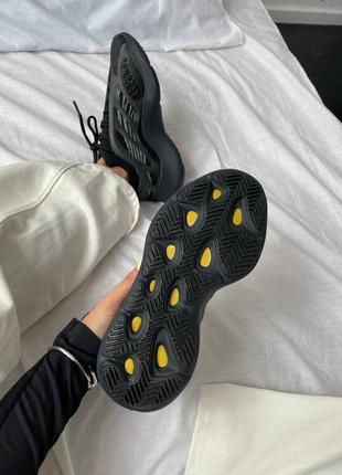 Кроссовки женские adidas yeezy boost 700 v3 «&nbsp;black alvah&nbsp;»8 фото