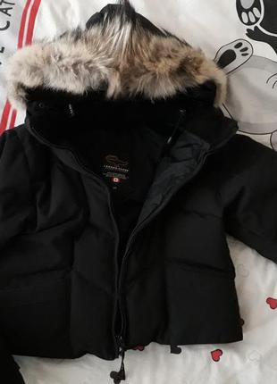 Крутой пуховик к талии оригинал!! canada goose