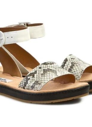 Р.  42 clarks шкіряні босоніжки оригінал