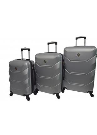 Дорожный набор чемоданов 3 штуки 2019 серебряный