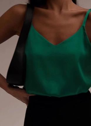 Стильна зручна легка на літо літня для жінок жіноча трендова модна класична базоча блузка майка зелена1 фото