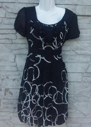 Красивое, вечернее, коктейльное платье черного цвета в кругах